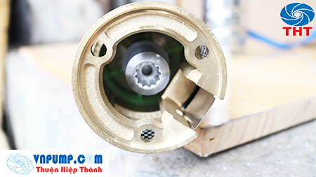 Máy bơm chìm giếng khoan Maro 